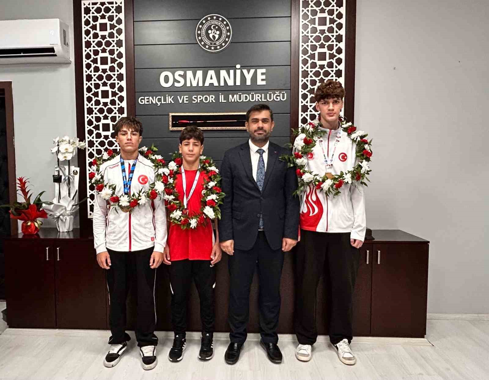 Osmaniyeli sporcular memleketlerinde coşkuyla karşılandı