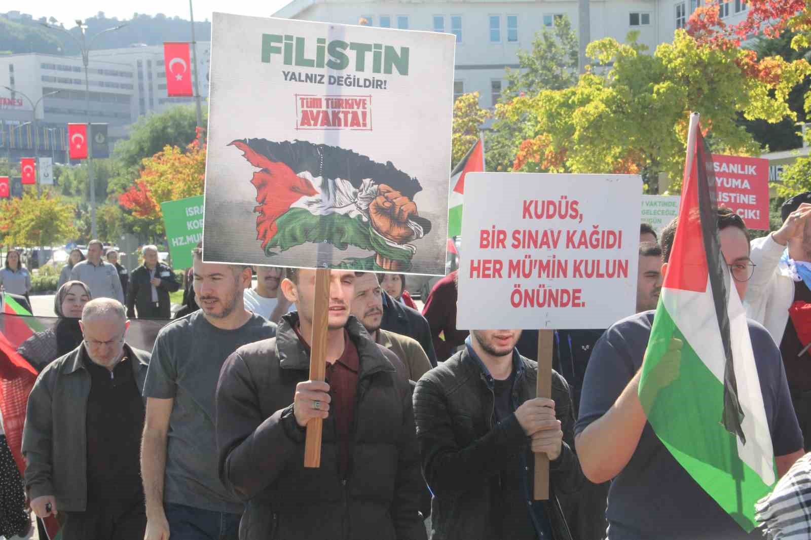 ODÜ’de, Filistin ve Doğu Türkistan’daki zulme karşı yürüyüş yapıldı