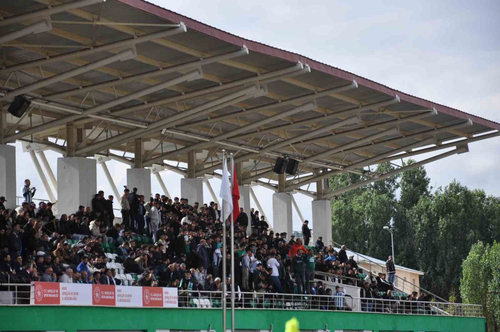 Kars 36 Spor, Fatsa Belediyespor’u tek golle geçerek tur atladı