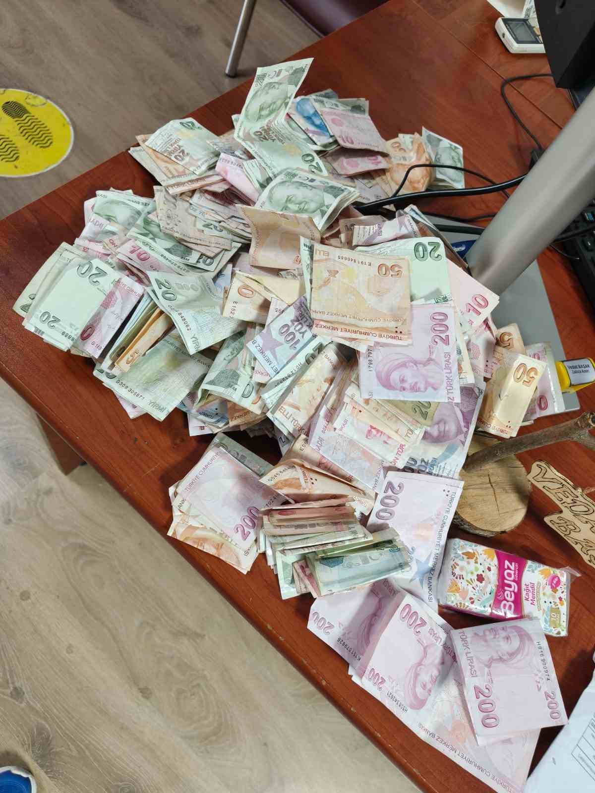 "Torunum hasta" diyen kadının üzerinden 19 bin TL çıktı
