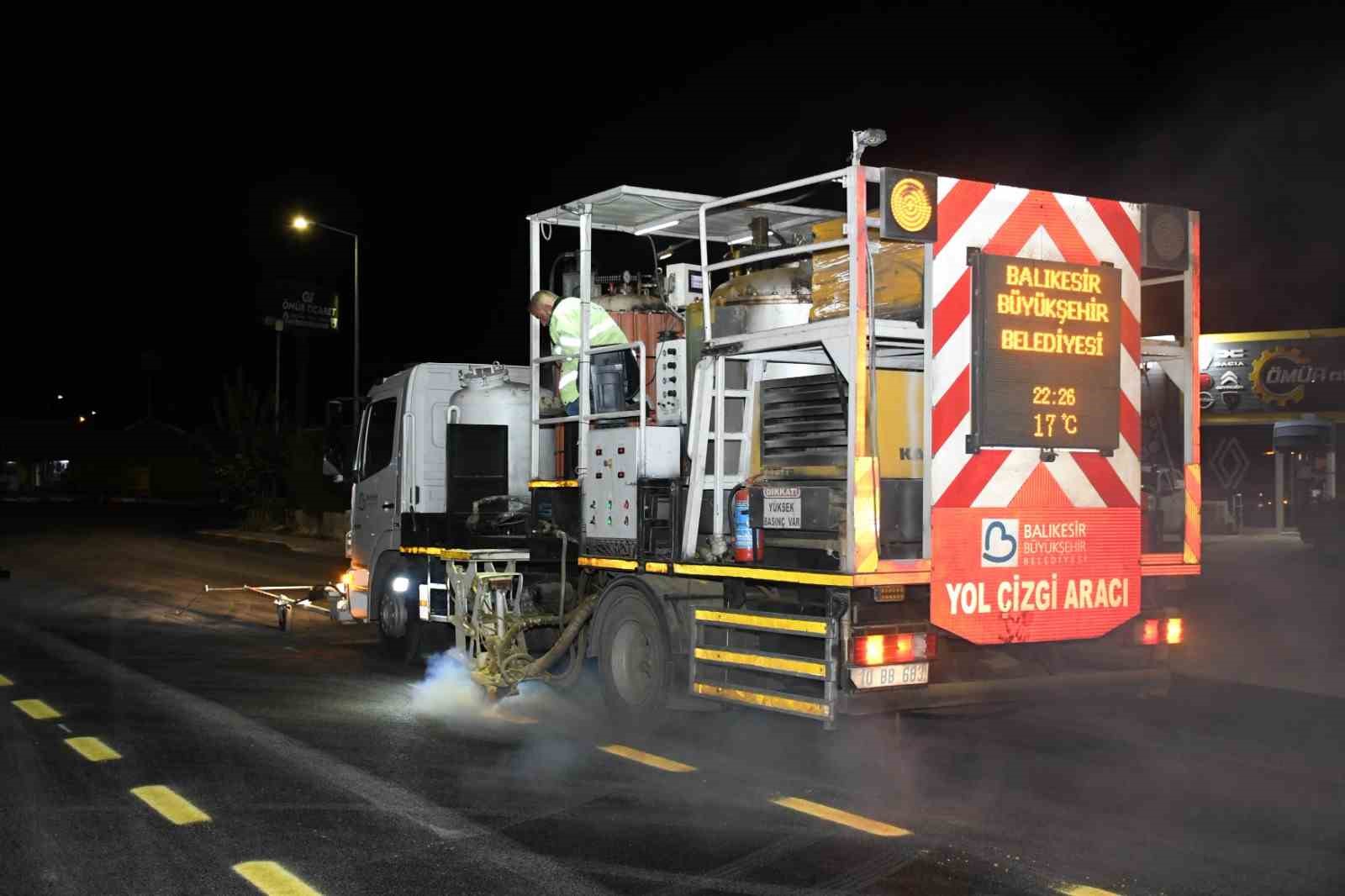 Balıkesir Büyükşehir, KÜÇÜKSAN’ın yollarını yeniledi
