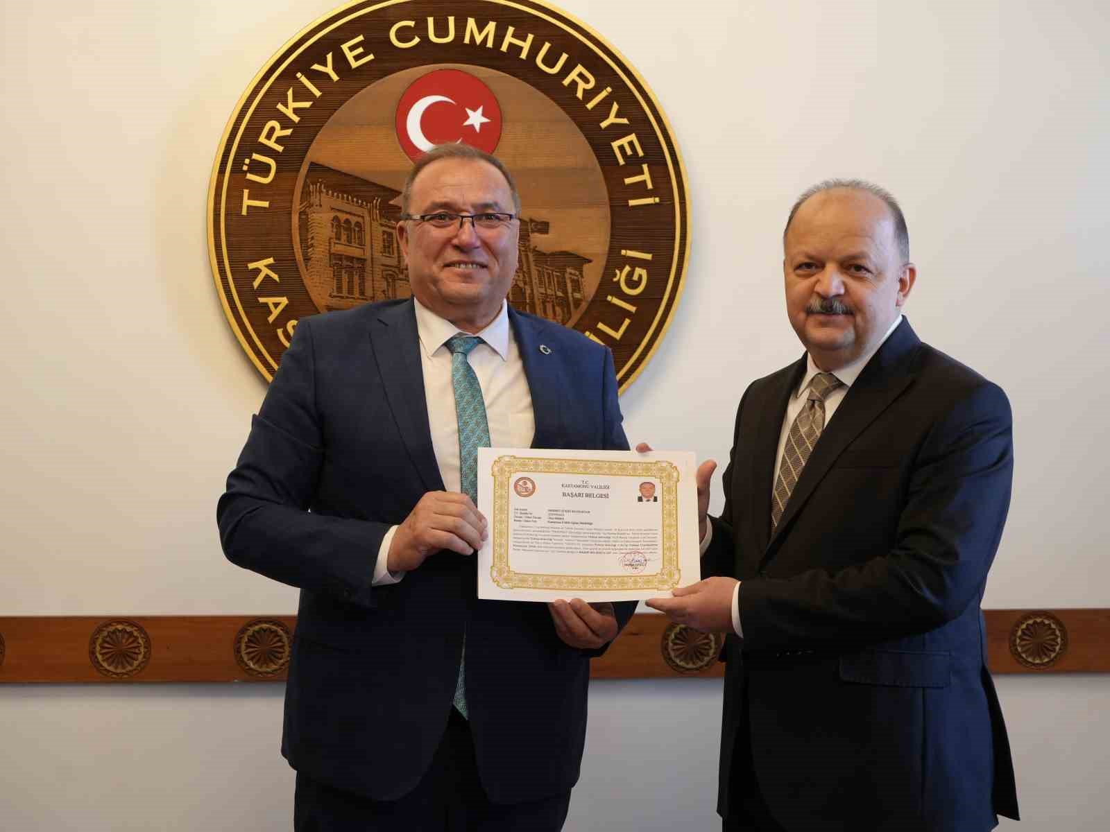 TEKNOFEST’te dereceye giren öğrenci ve öğretmenlere Vali Dallı’dan tebrik