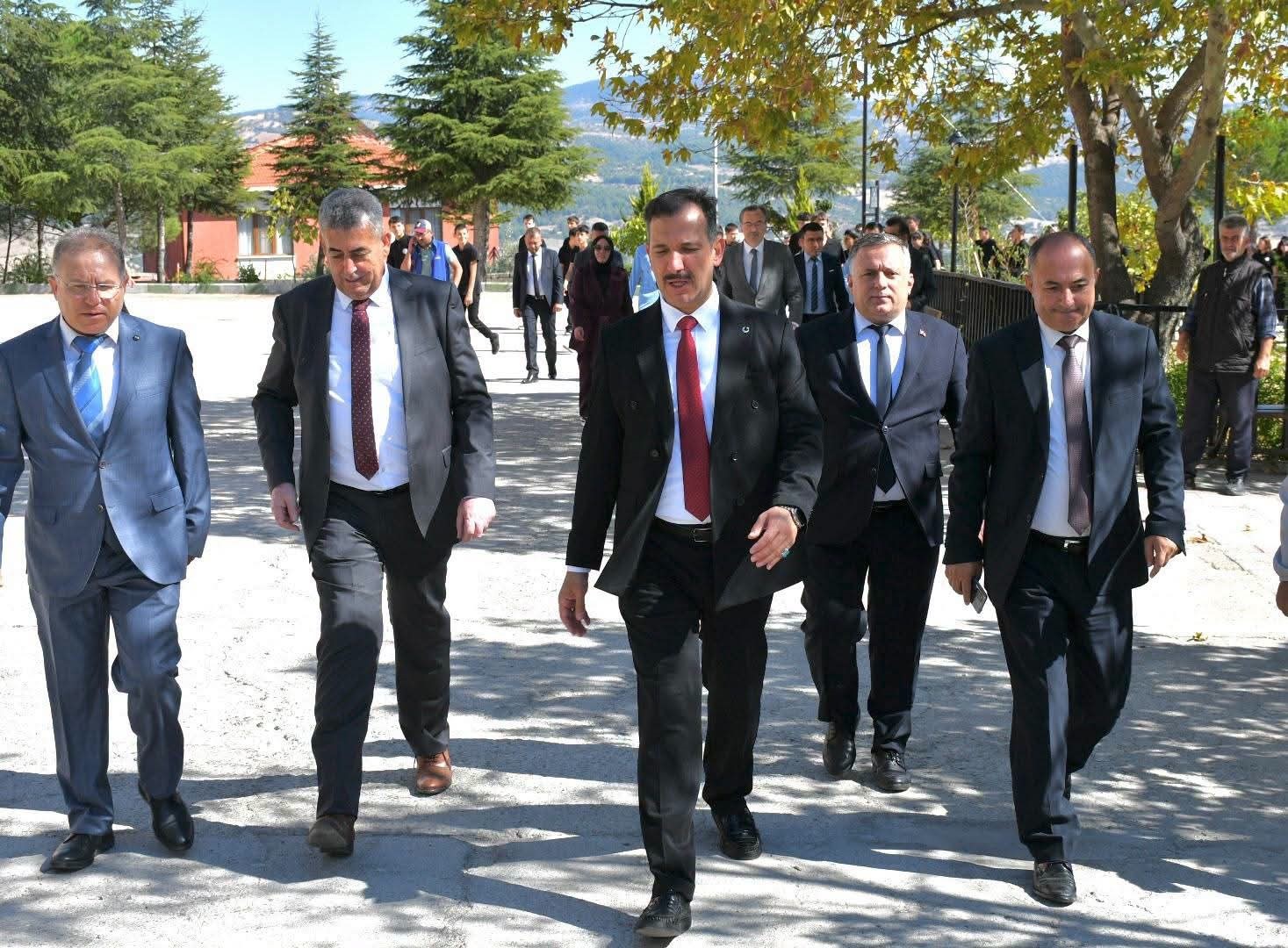Gördes’in güneşi okula enerji vermeye başladı