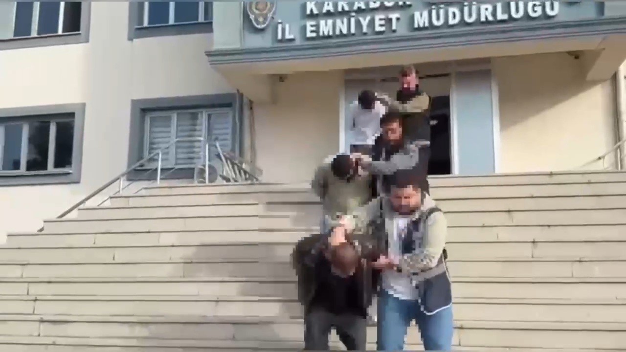 Narkotik köpeği Dora izini sürdü, 3 zehir taciri tutuklandı