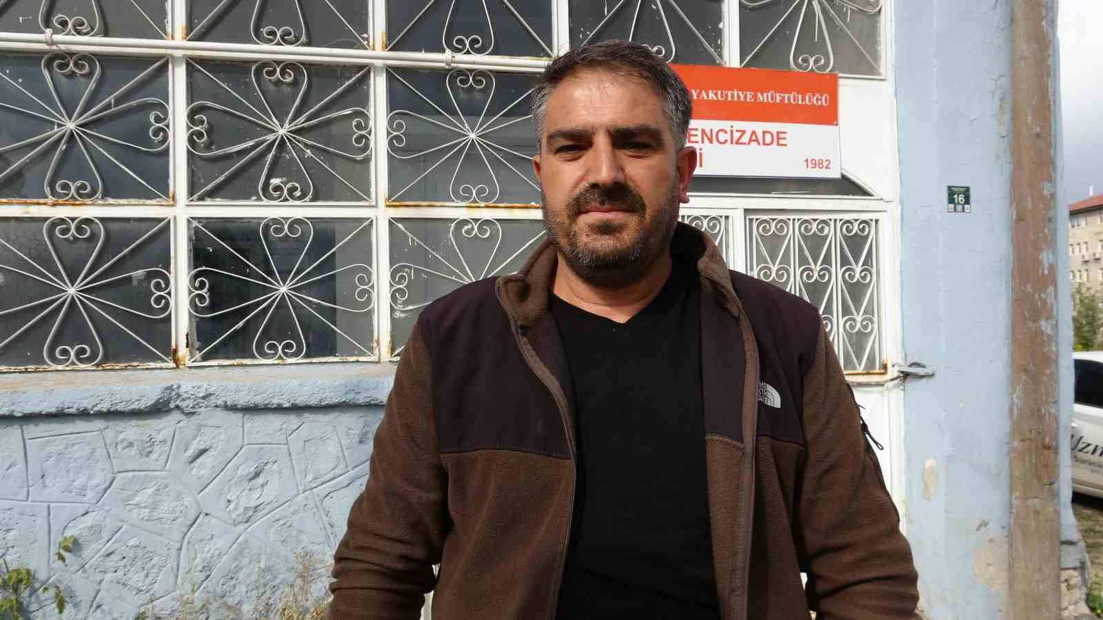 Evden bozma cami, kentsel dönüşümün ortasında zamana direniyor