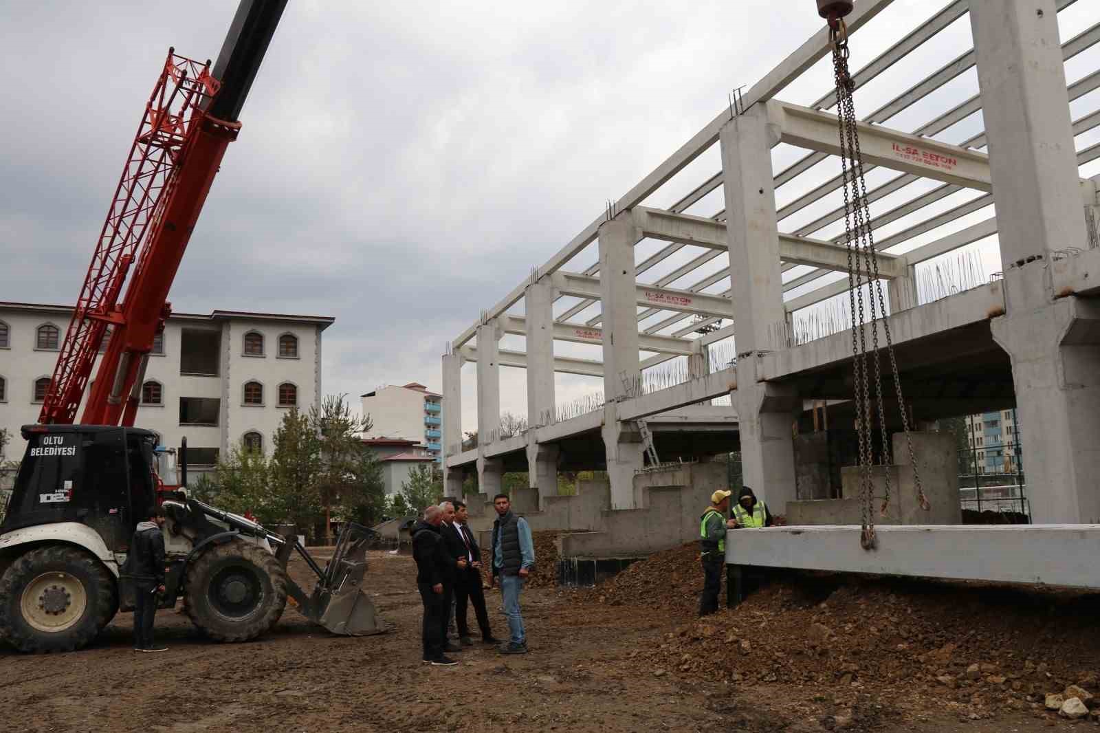 Oltu’ya 500 kişilik modern spor salonu kazandırılıyor