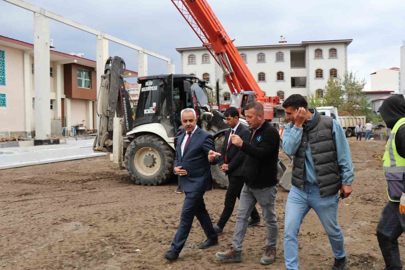 Oltu’ya 500 kişilik modern spor salonu kazandırılıyor