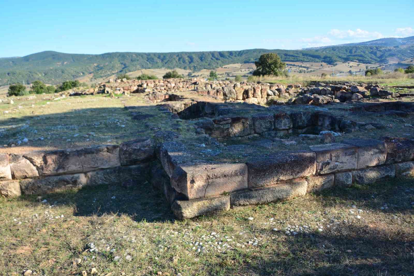 Şapinuvada’daki kazı çalışmalarında çıkartılan çivi yazılı tabletlerin UNESCO listesine alınması hedefleniyor