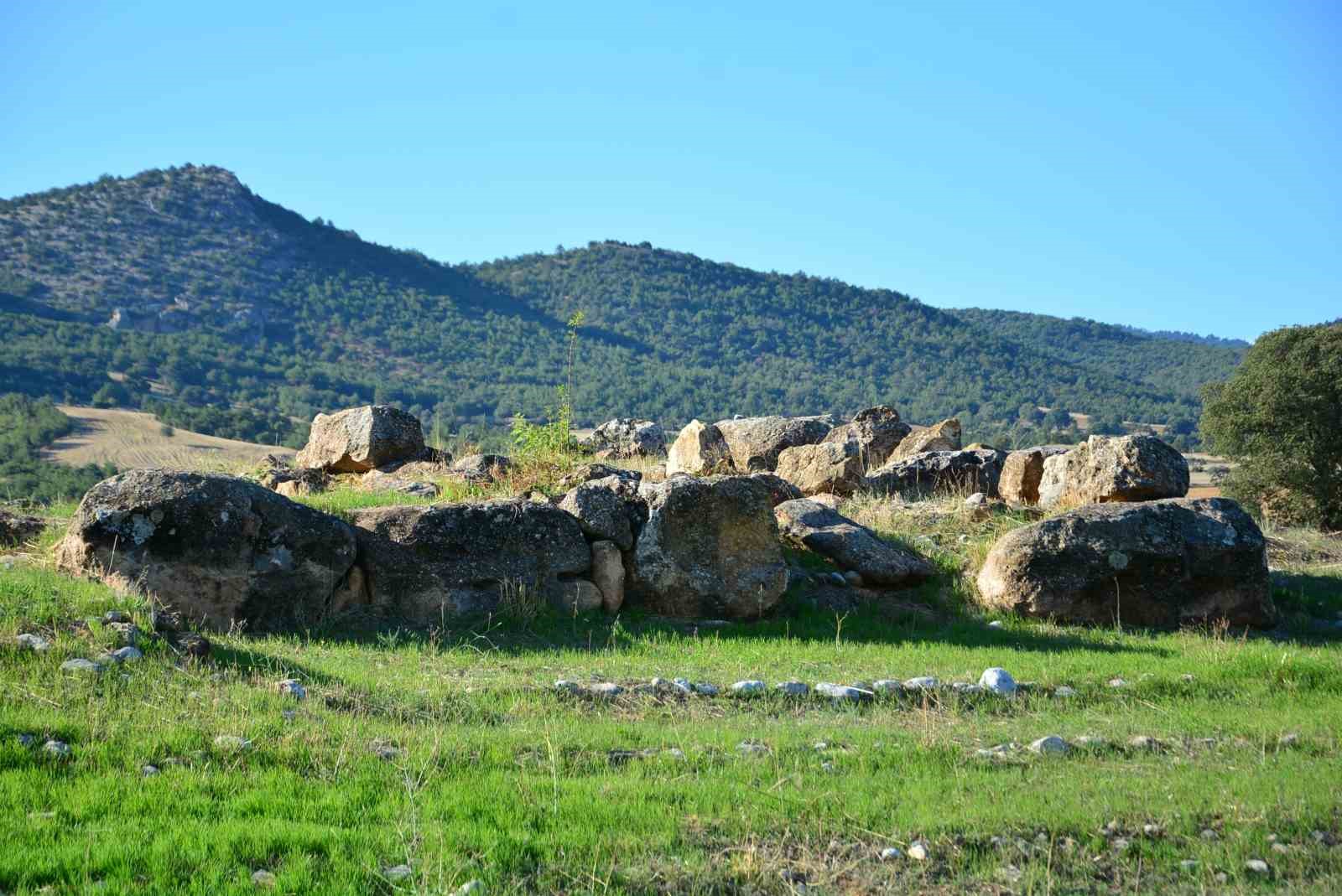 Şapinuvada’daki kazı çalışmalarında çıkartılan çivi yazılı tabletlerin UNESCO listesine alınması hedefleniyor