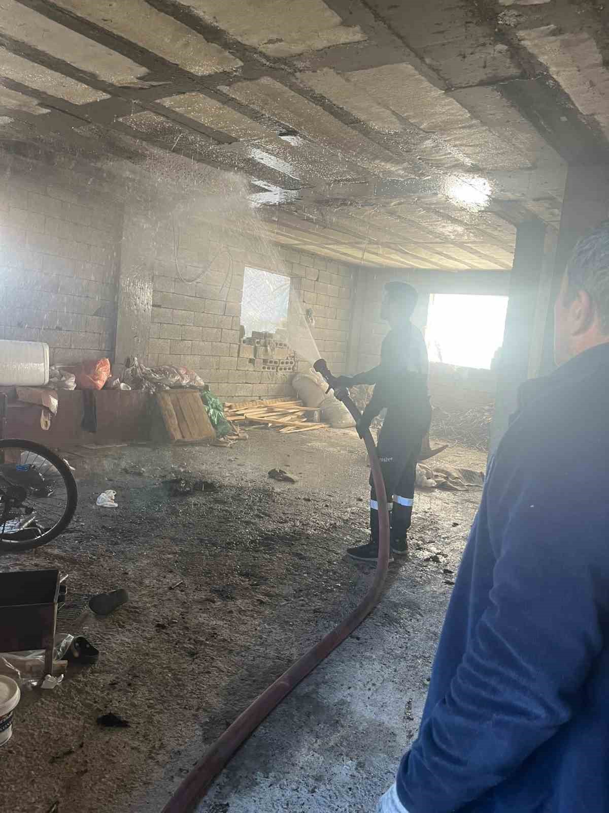Van’da ev yangını