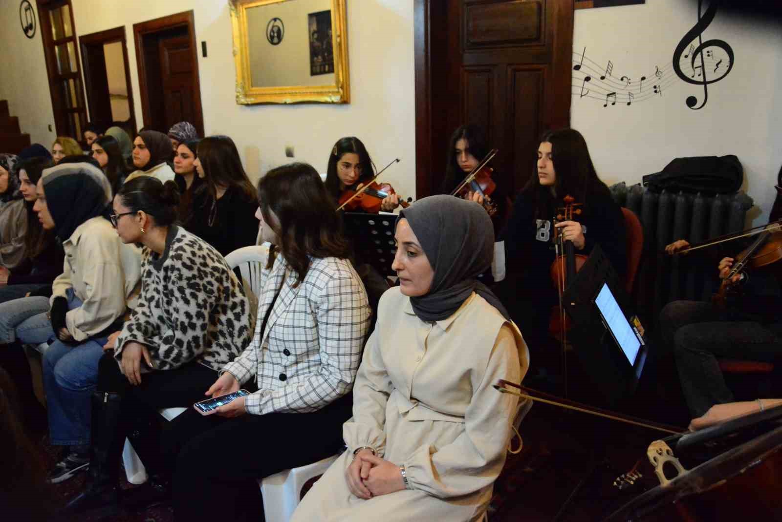 Görme engelli Büşra’nın müzik tutkusu gerçeğe dönüştü