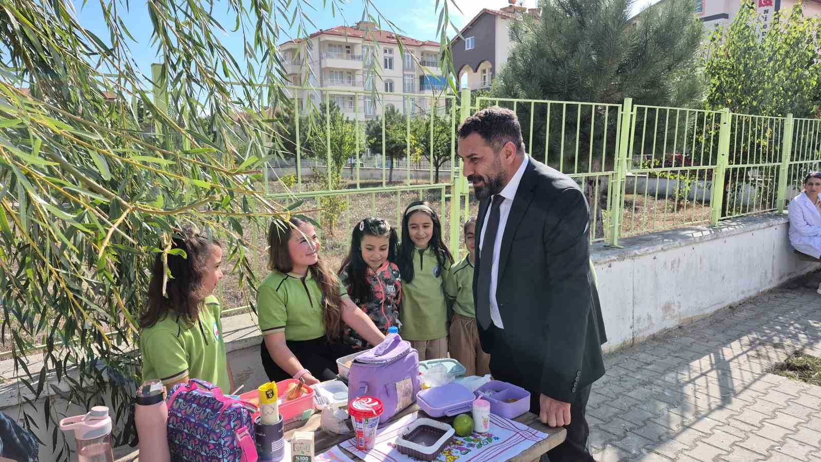 Sınıf başkanı seçim vaadini tuttu: Başkan Ekinci 3-D sınıfıyla buluştu