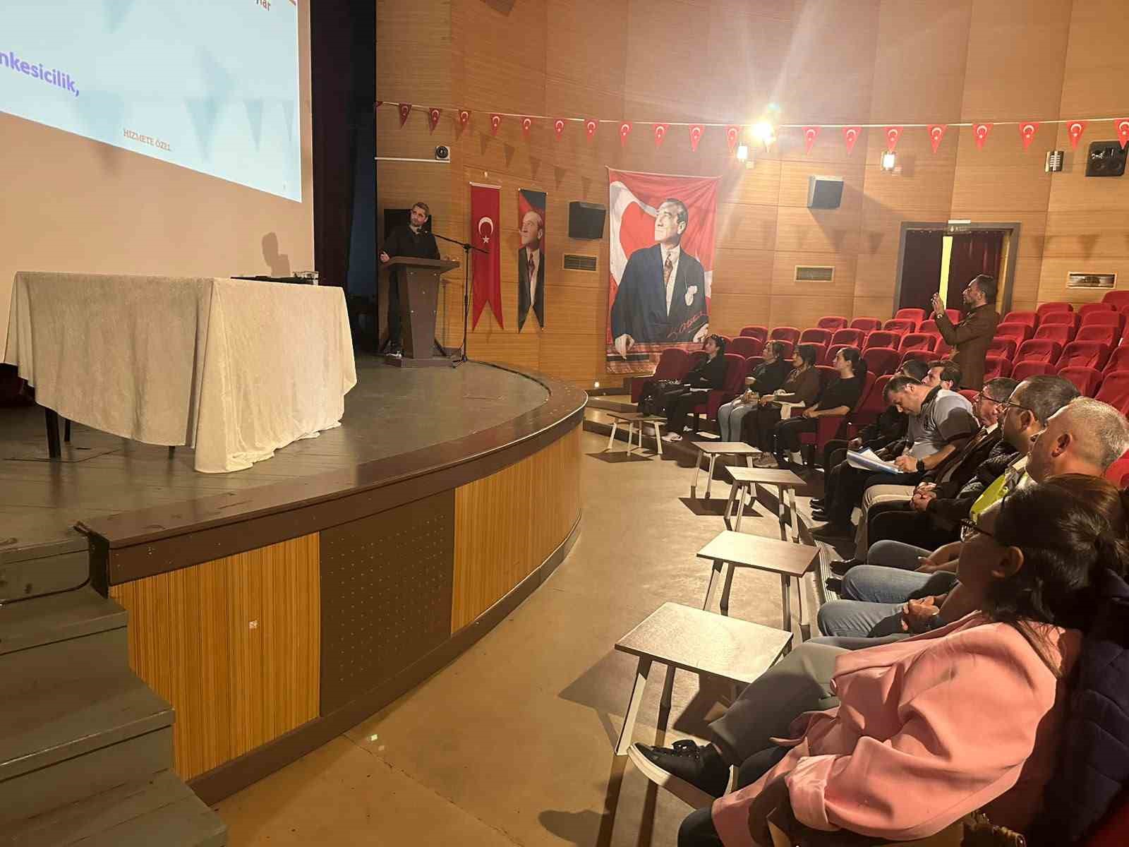 Muratlı’da okul görevlilerine "güvenlik" eğitimi