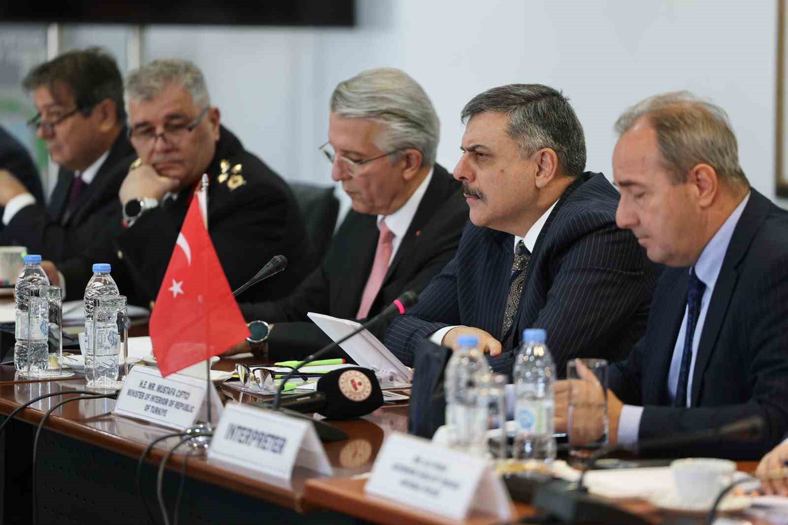Bakan Çiftçi’den Yunanistan’a iade tepkisi: ’’Yunanistan suçluların sığınağı olmasın’’