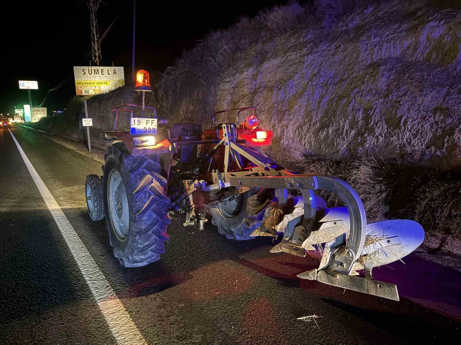 Kastamonu’da motosiklet traktöre çarptı: 1 yaralı