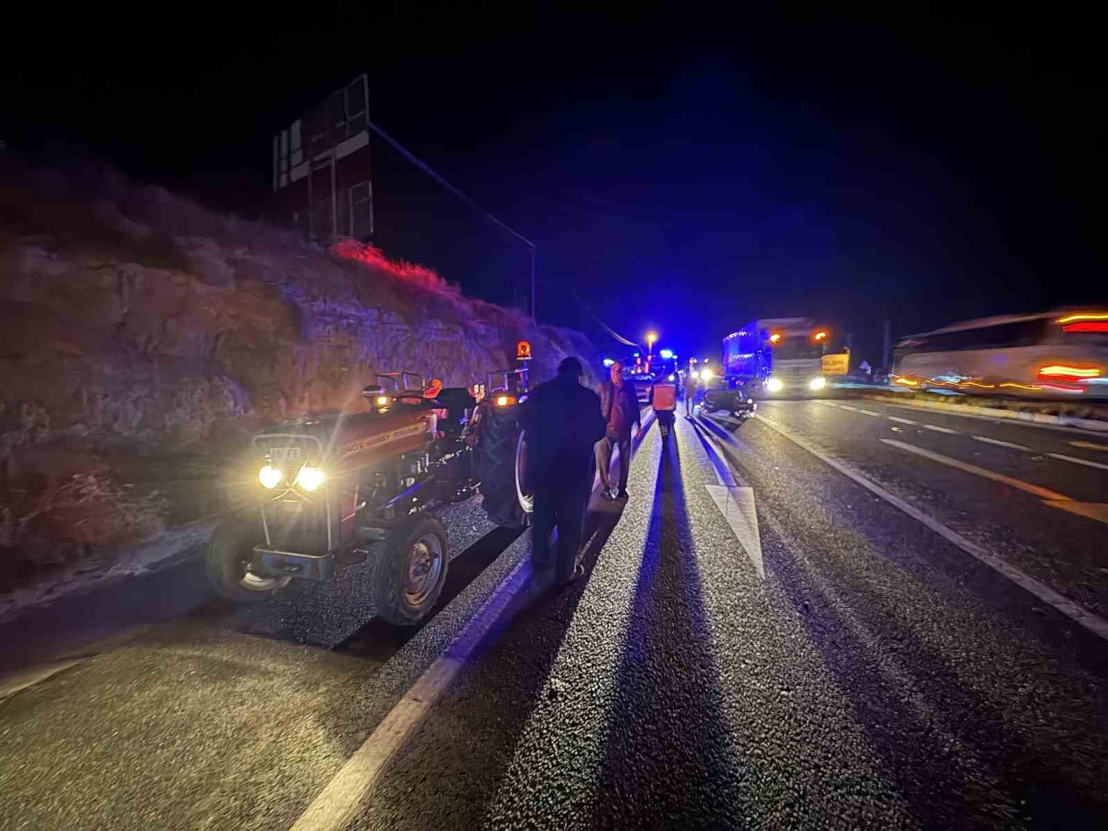Kastamonu’da motosiklet traktöre çarptı: 1 yaralı
