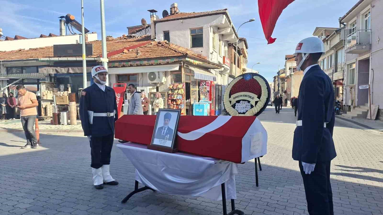Hisarcık’ta Kıbrıs gazisi Mehmet Şener son yolculuğuna uğurlandı