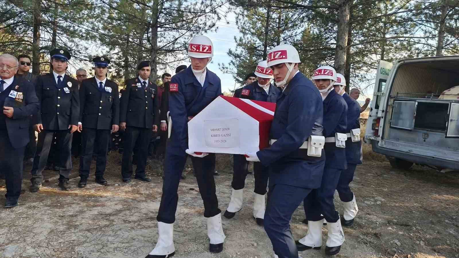 Hisarcık’ta Kıbrıs gazisi Mehmet Şener son yolculuğuna uğurlandı