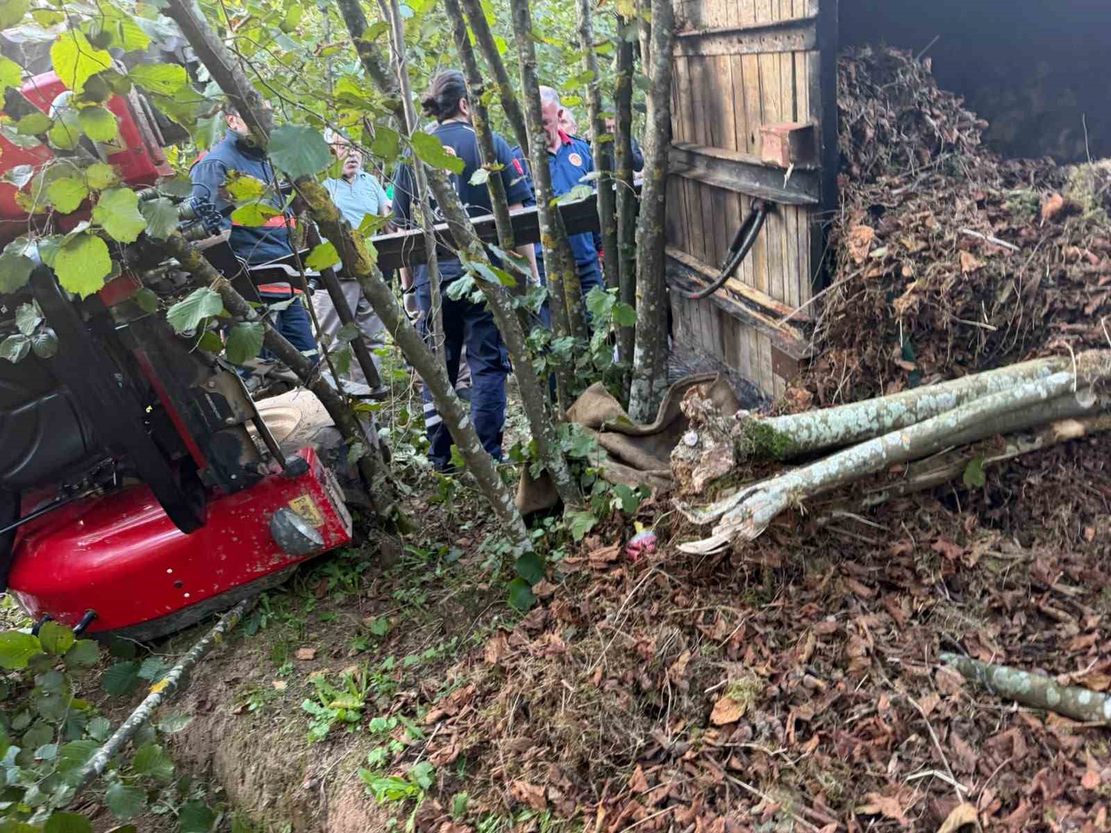 Sakarya’da traktör devrildi: 1 ölü, 2 yaralı