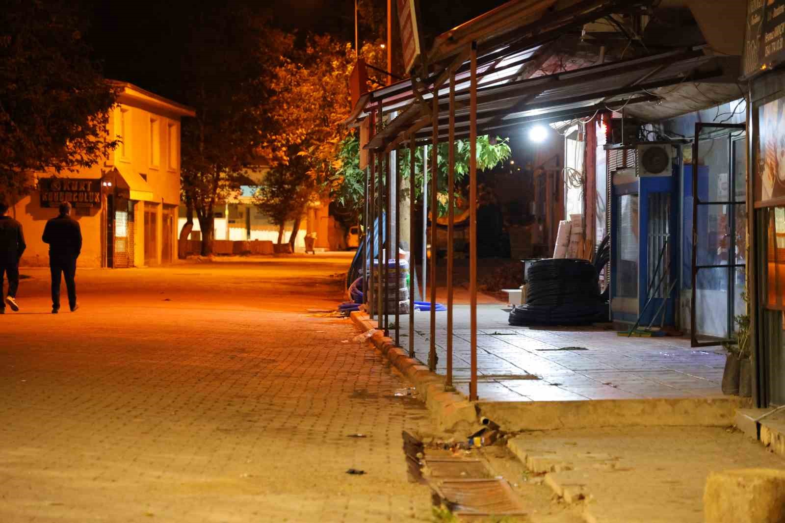 Kahramanmaraş’ta polis memurunun hayatını kaybettiği silahlı saldırı kamerada