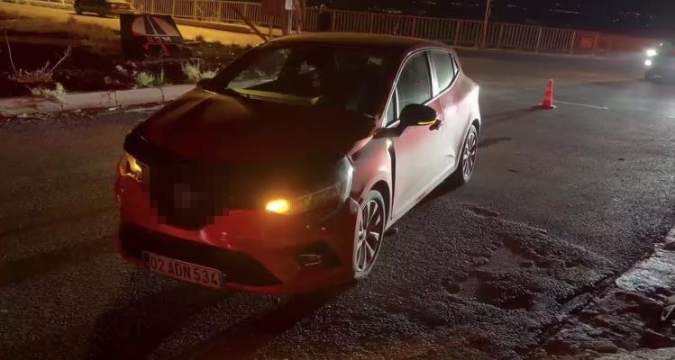 İki otomobilin çarpıştı: 4 yaralandı