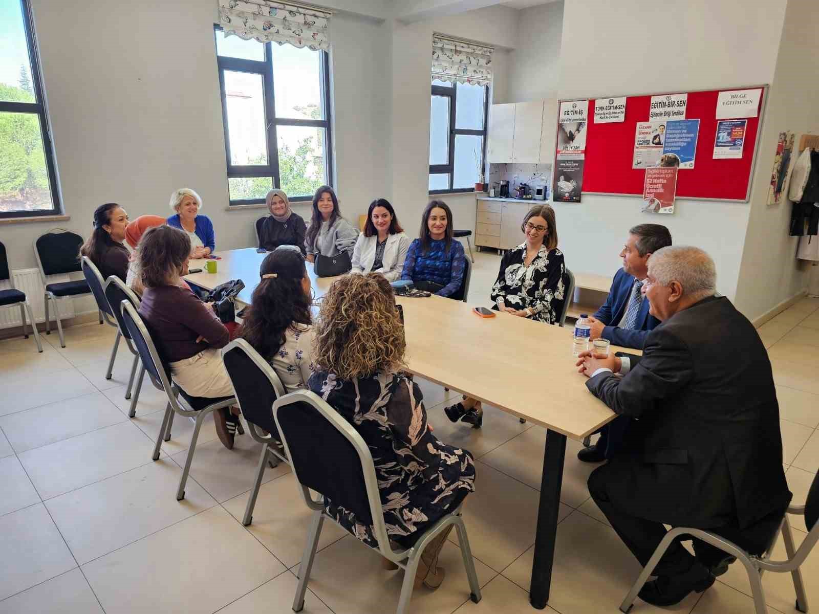 Balıkesir Milli Eğitim Müdürü Kal, öğretmenleri dinledi