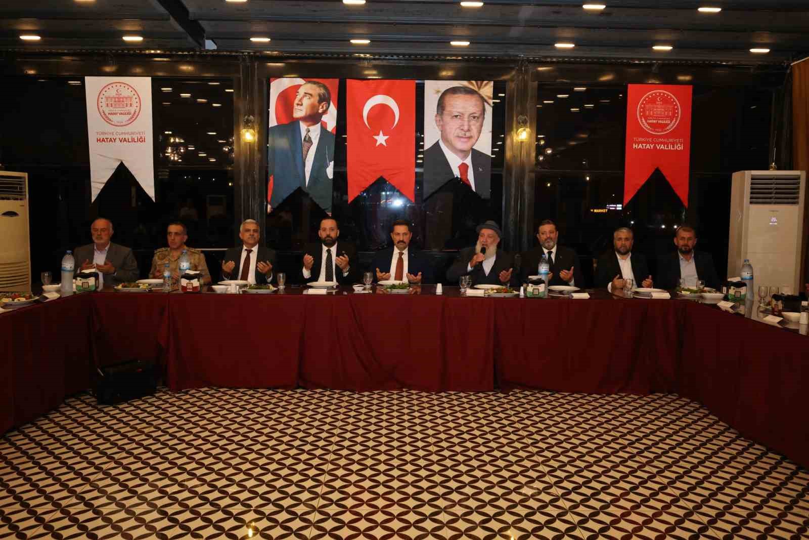 Vali Masatlı kanaat önderleriyle bir araya geldi