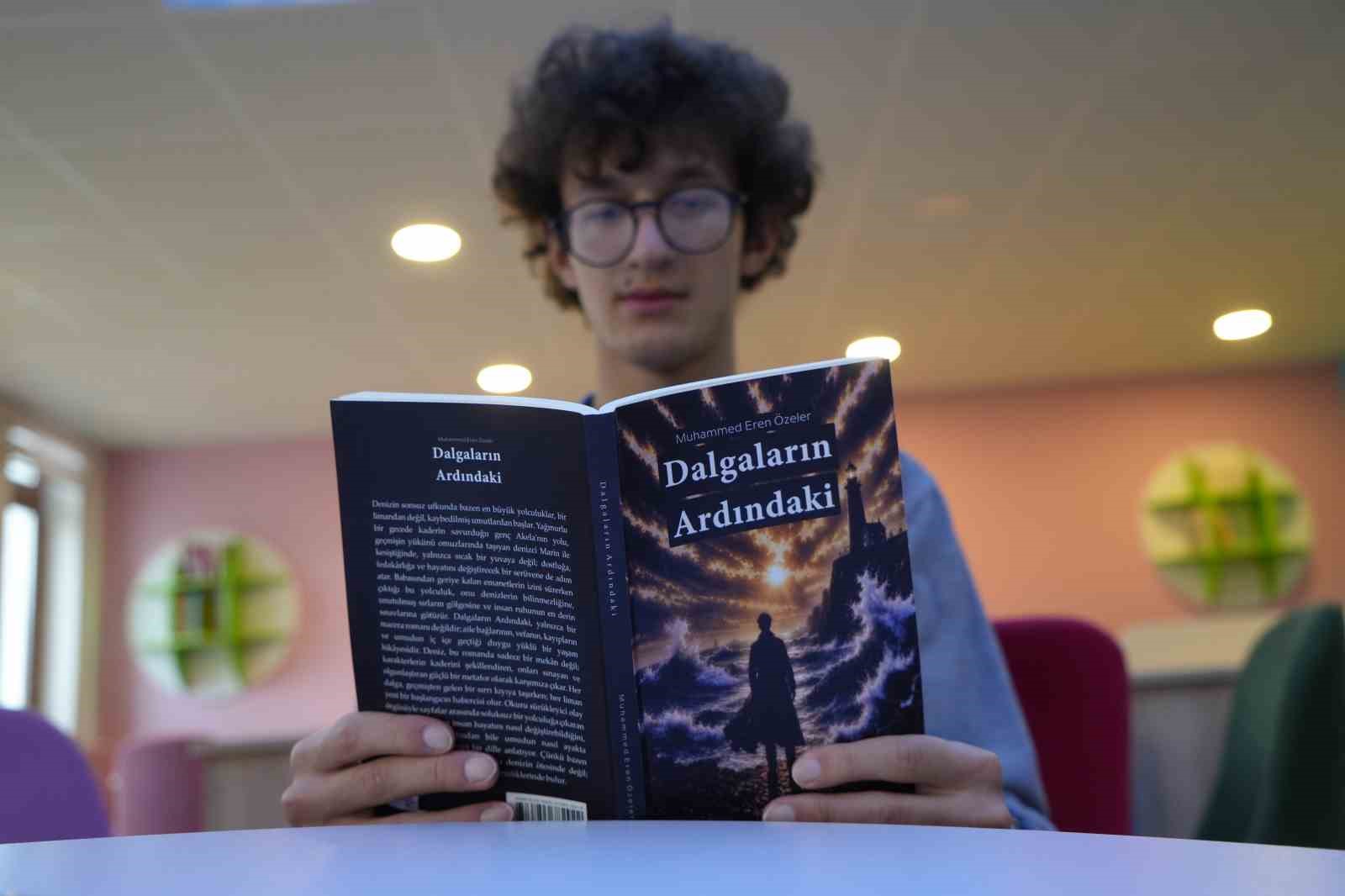 Meslek lisesi öğrencisinin edebiyat tutkusu romana dönüştü: 4 ayda kitap yazdı