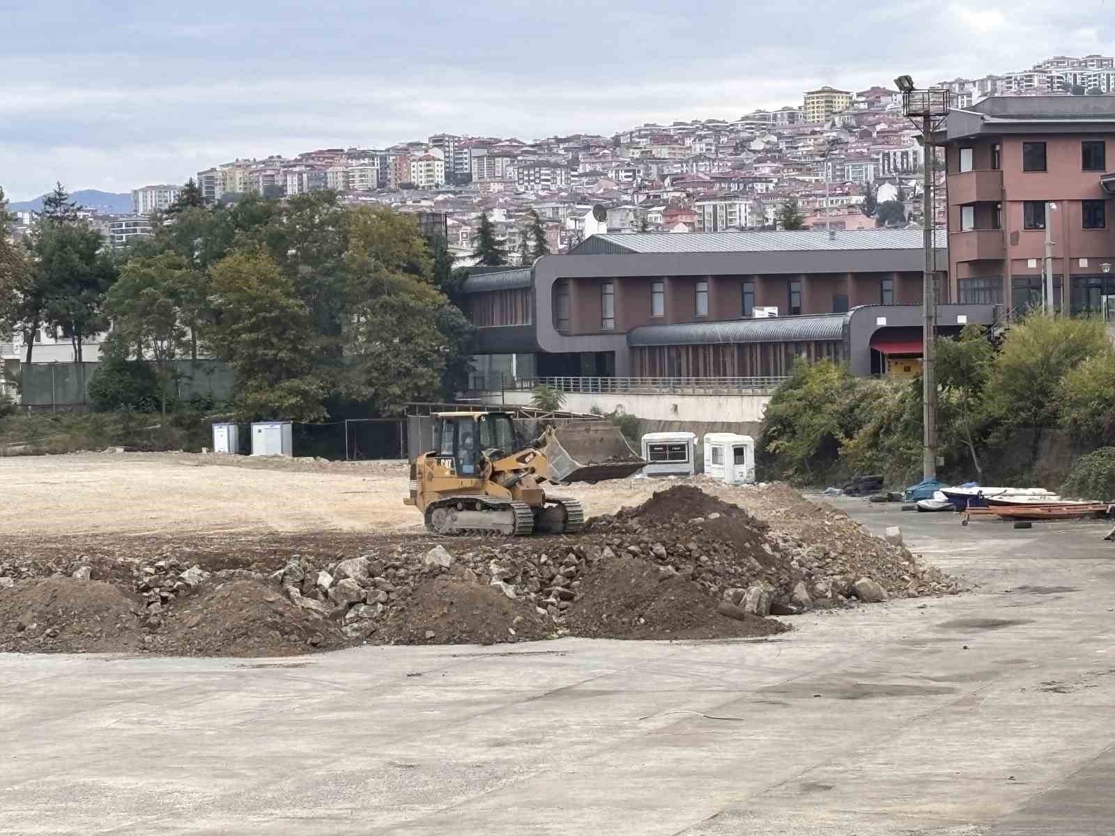 Yeni Trabzon Havalimanı için denizde sondaj, karada dolgu çalışmaları başladı