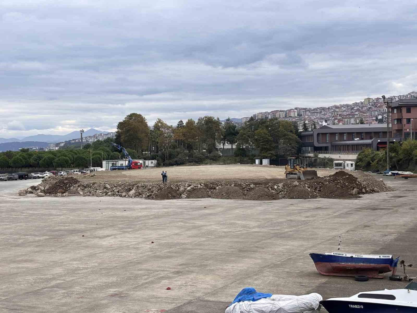 Yeni Trabzon Havalimanı için denizde sondaj, karada dolgu çalışmaları başladı