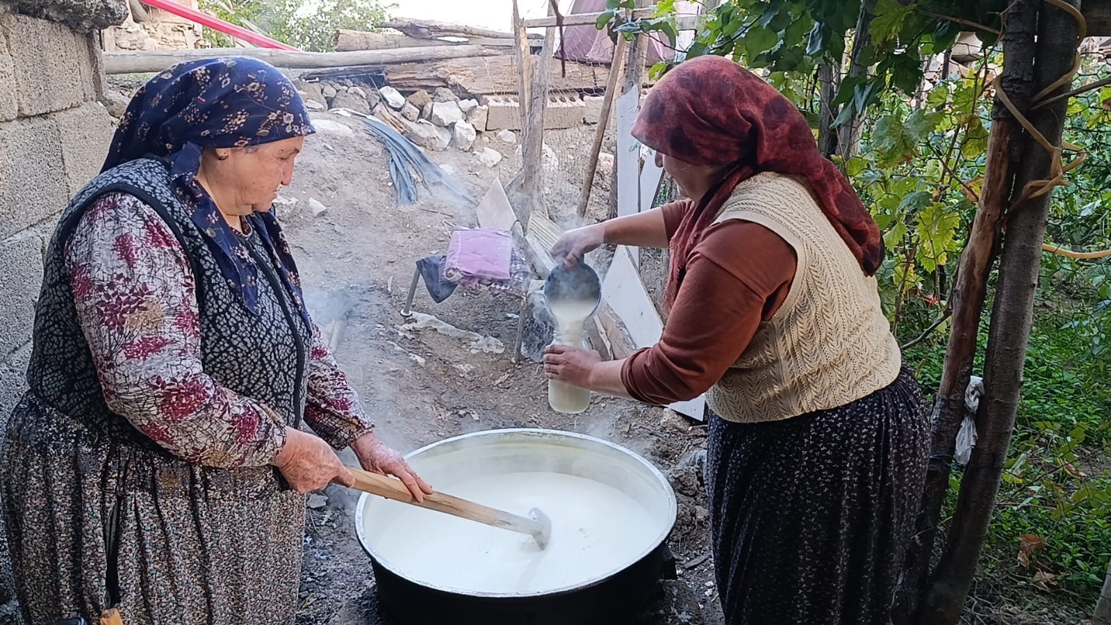 Kurutma tarhananın yerini alan şişe tarhanalar, kadınları iş yükü ve zaman kaybından kurtarıyor