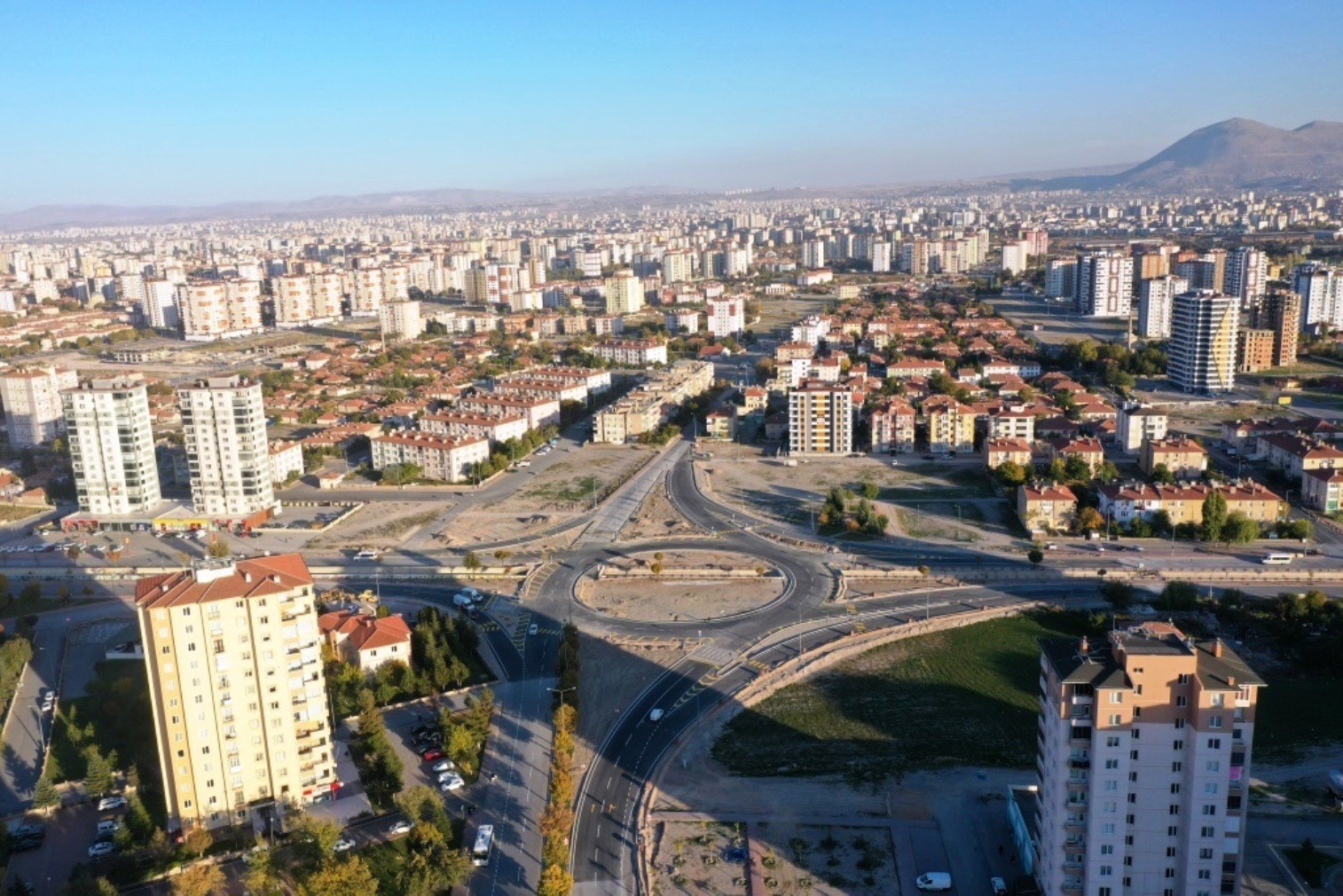 Başkan Çolakbayrakdar: "Kayseri’nin trafik yükünü akıllı kavşaklarla hafifletiyoruz"