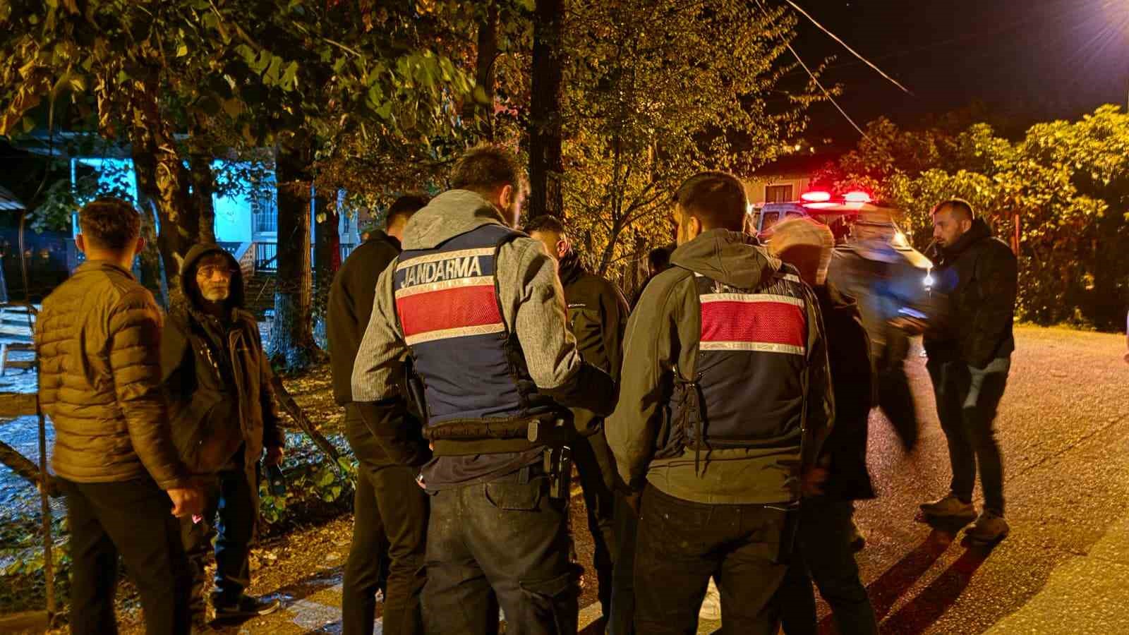 İki gündür haber alınamayan yaşlı kadın için 200 kişilik ekip seferber oldu