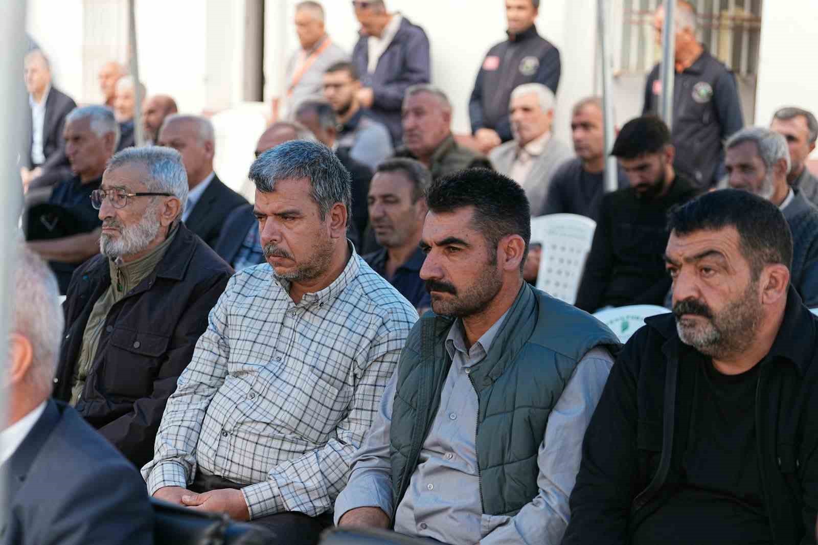 Yeşilyurt Belediyesi’nden üreticilere 60 ton arpa desteği
