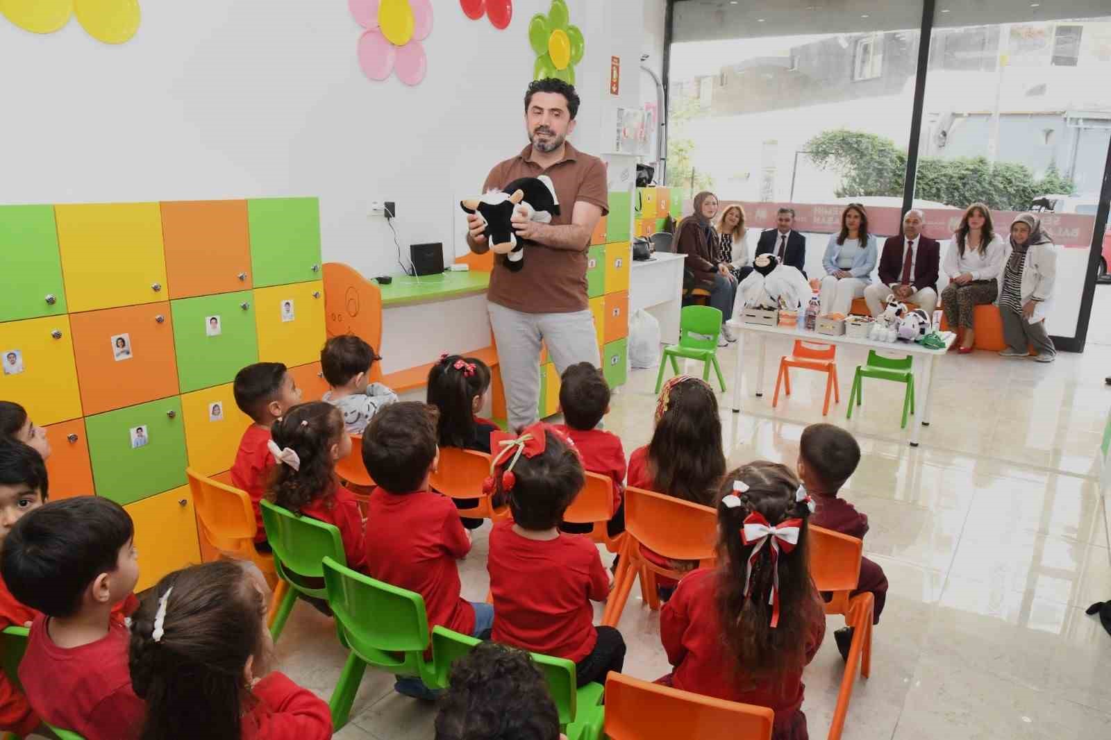 Yunusemre’de miniklere ağız ve diş sağlığı eğitimleri sürüyor