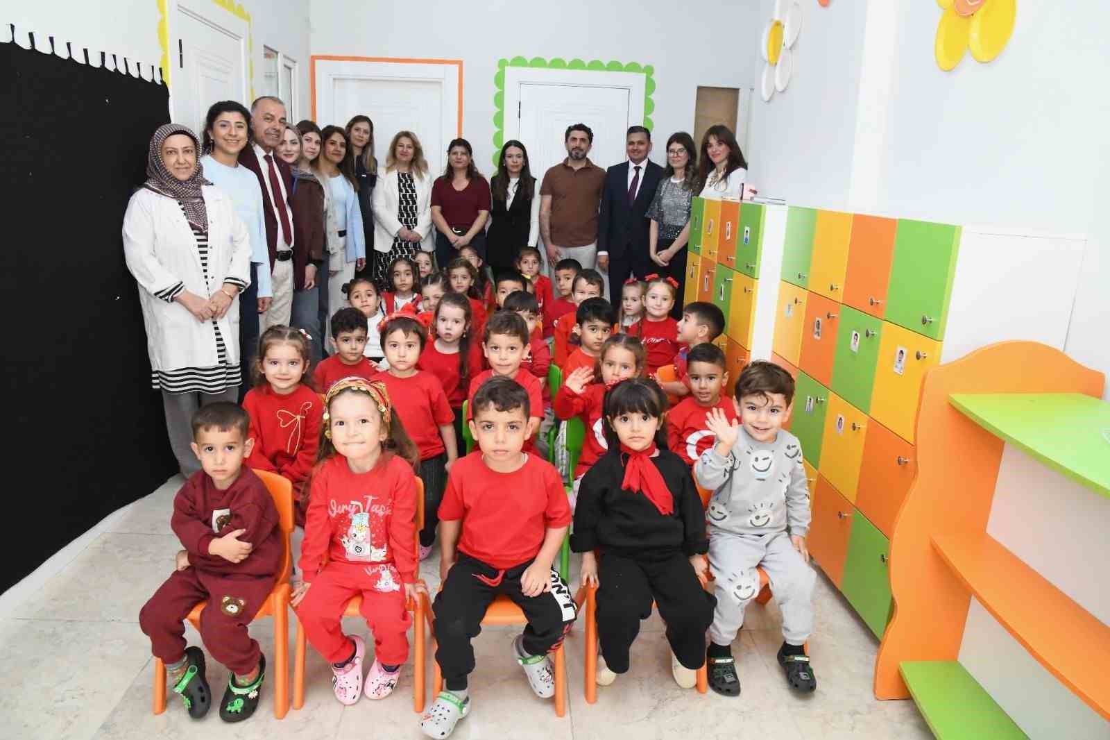 Yunusemre’de miniklere ağız ve diş sağlığı eğitimleri sürüyor
