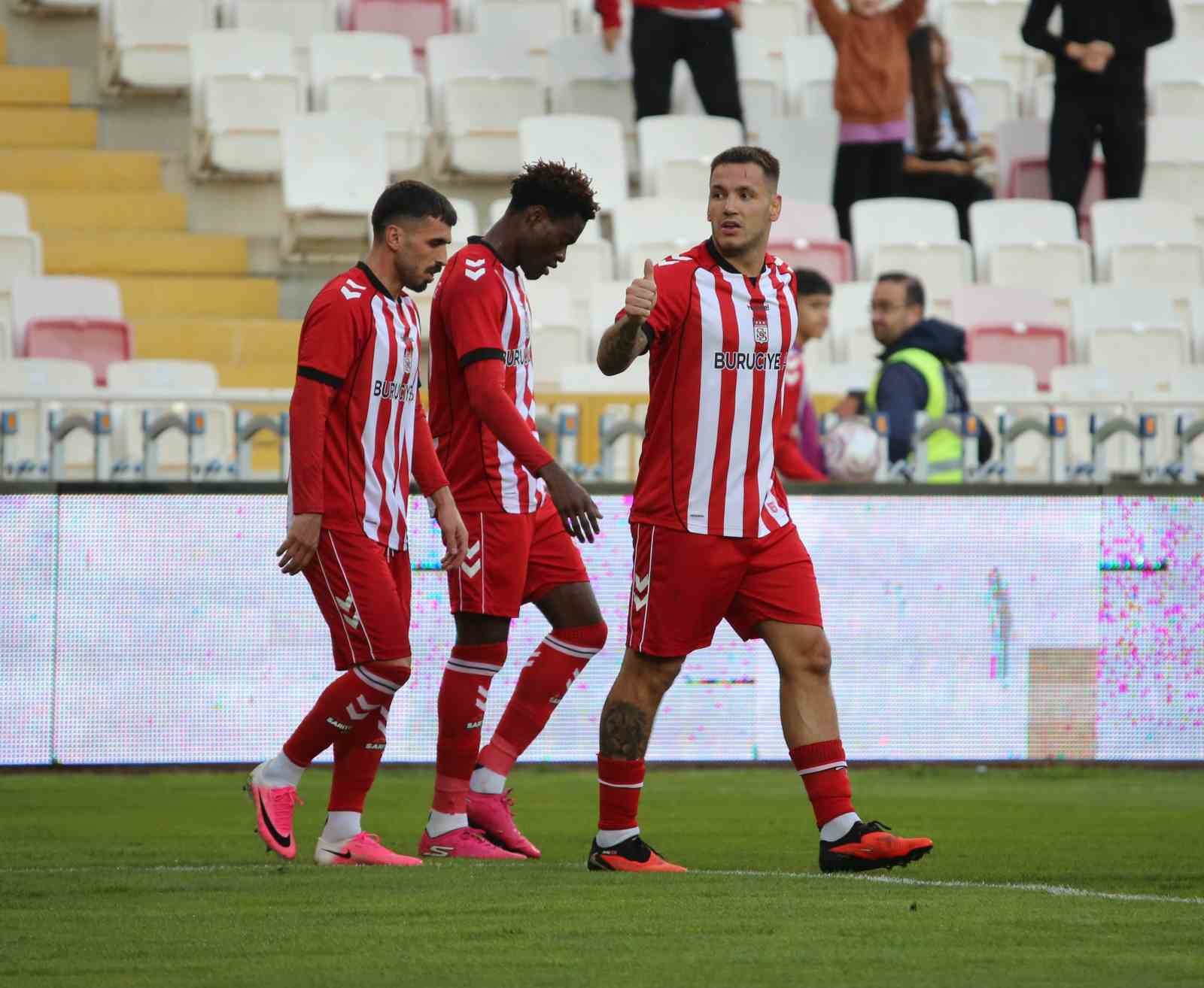 Trendyol 1. Lig: Sivasspor: 4 - Pendikspor: 1