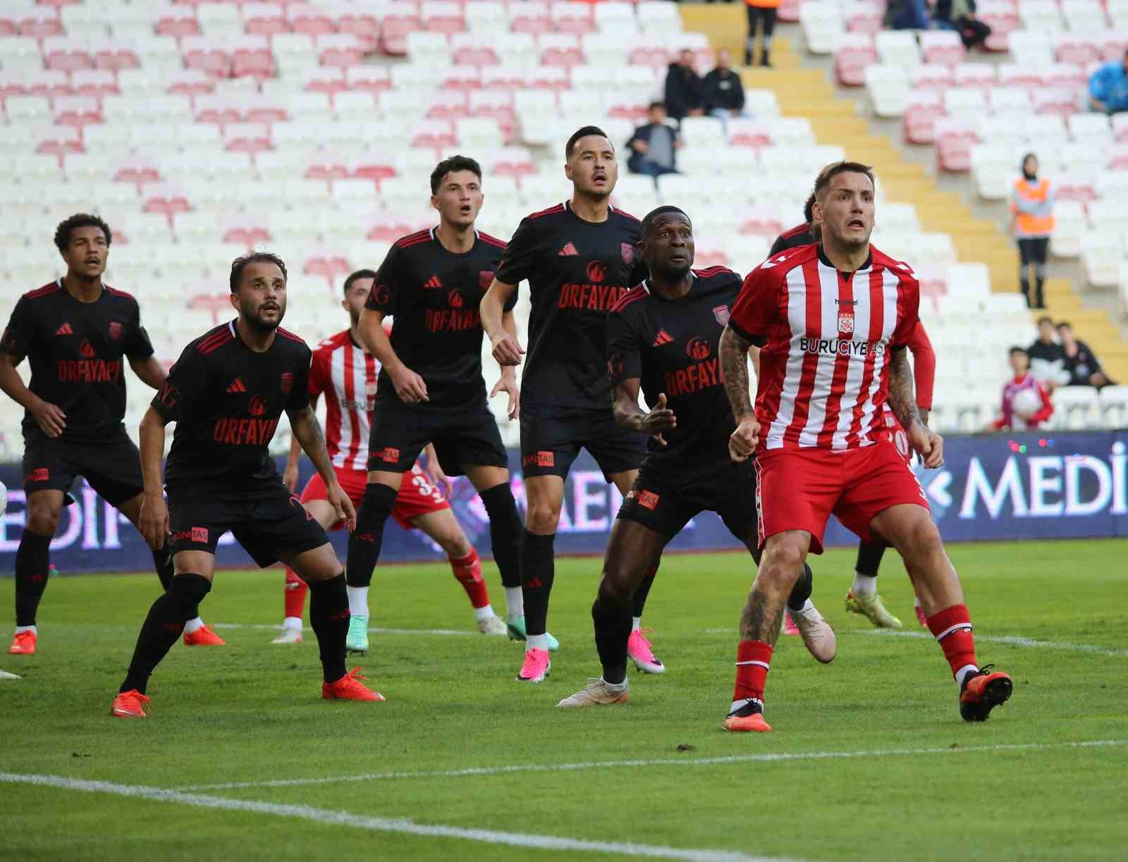 Trendyol 1. Lig: Sivasspor: 4 - Pendikspor: 1