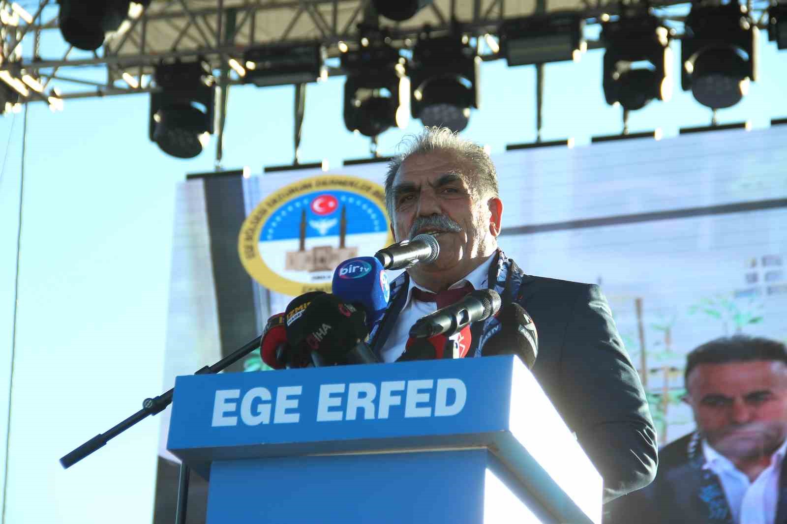 Bakan Tekin: "Barış içinde yaşayacağımız bir Türkiye inşa edeceğiz"