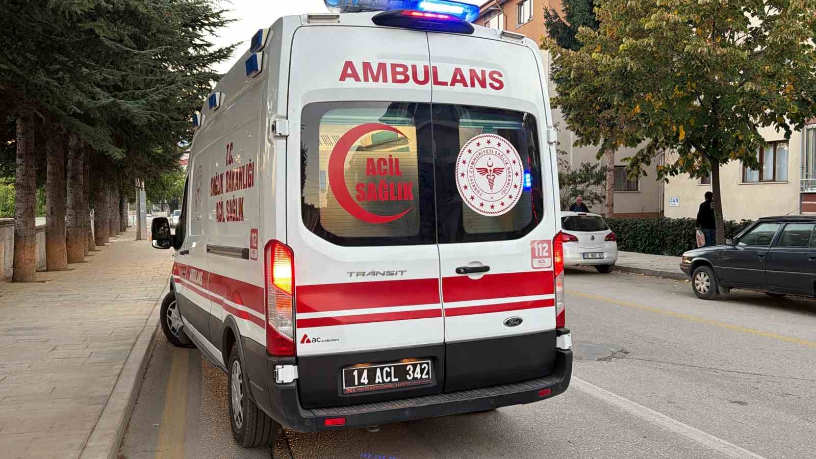 Bolu’da otomobille çarpışan motosikletin sürücüsü yaralandı