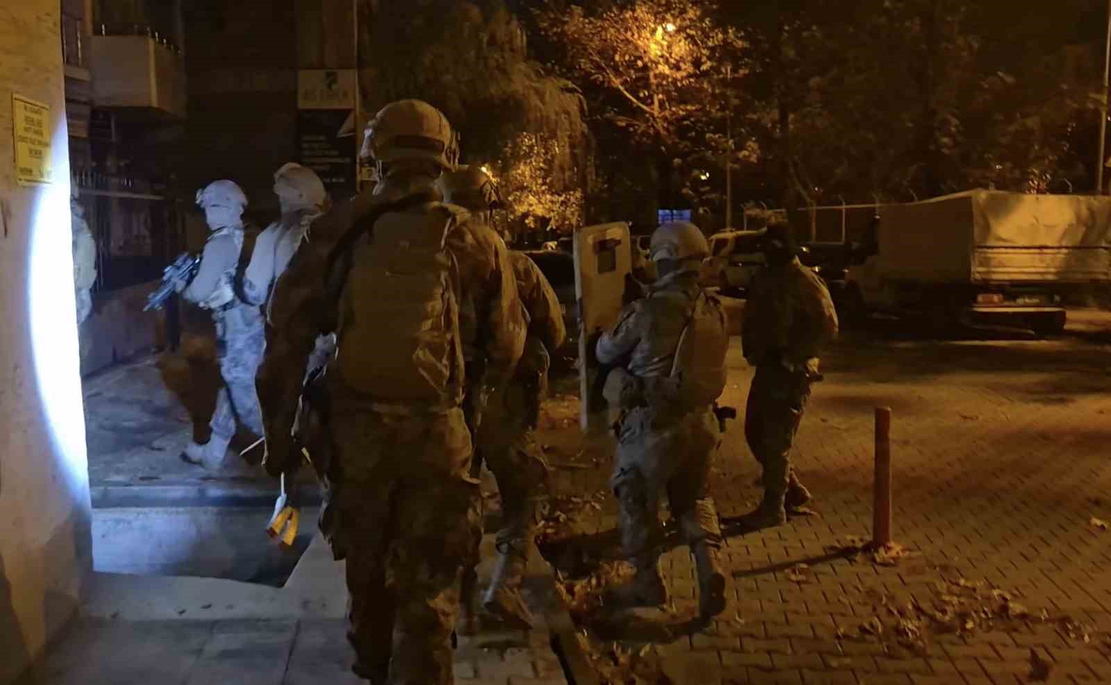 Elazığ’da tefecilik operasyonunda 4 tutuklama