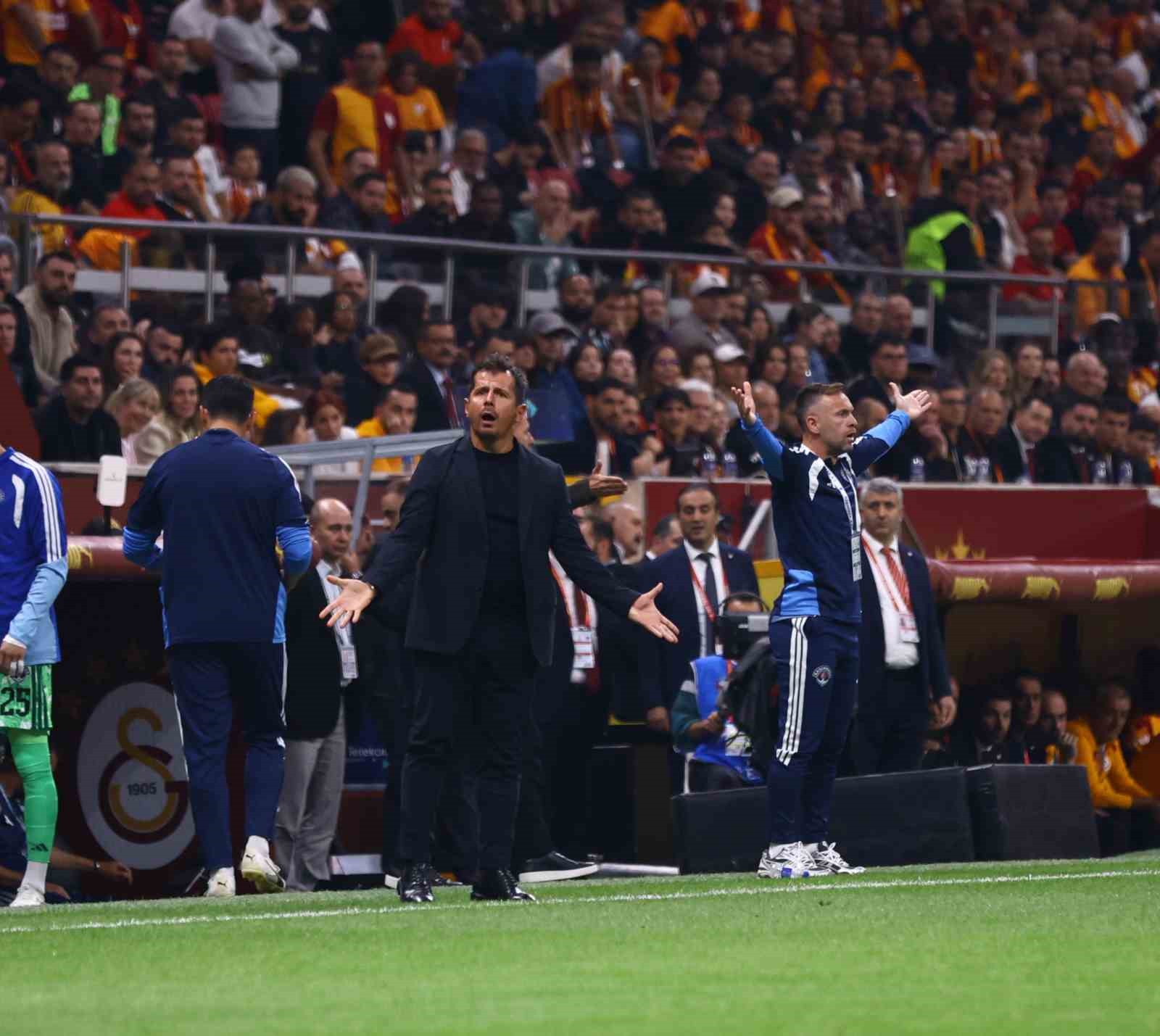 Trendyol Süper Lig: Galatasaray: 1 - Kasımpaşa: 0 (İlk yarı)