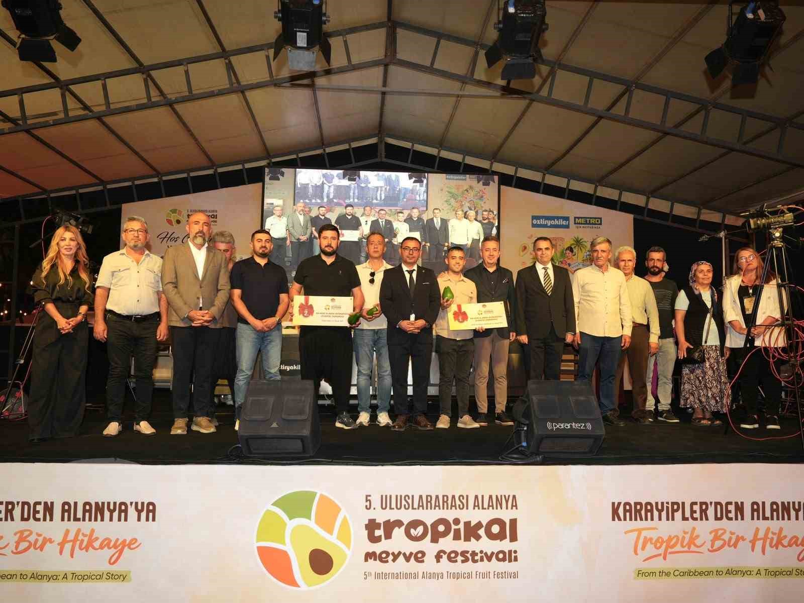 "En Ağır Alanya Avokadosu’ yarışmasında 679 gramla birinci oldu