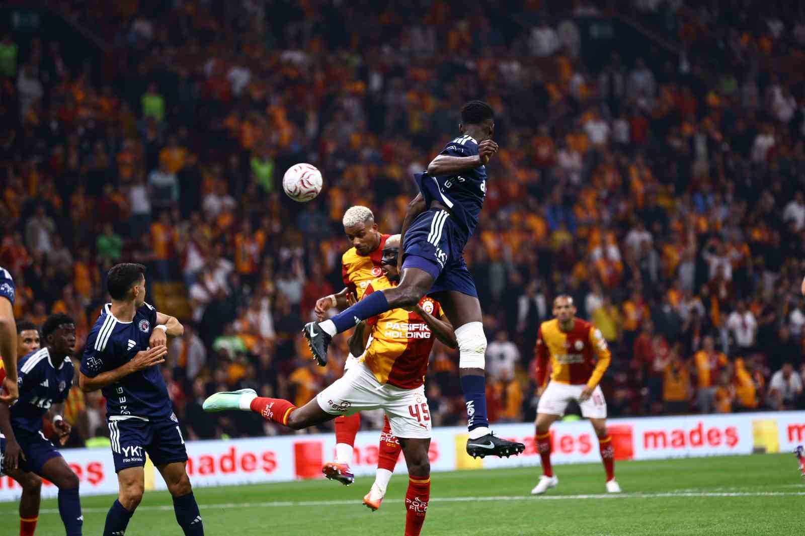 Trendyol Süper Lig: Galatasaray: 3 - Kasımpaşa: 1 (Maç sonucu)