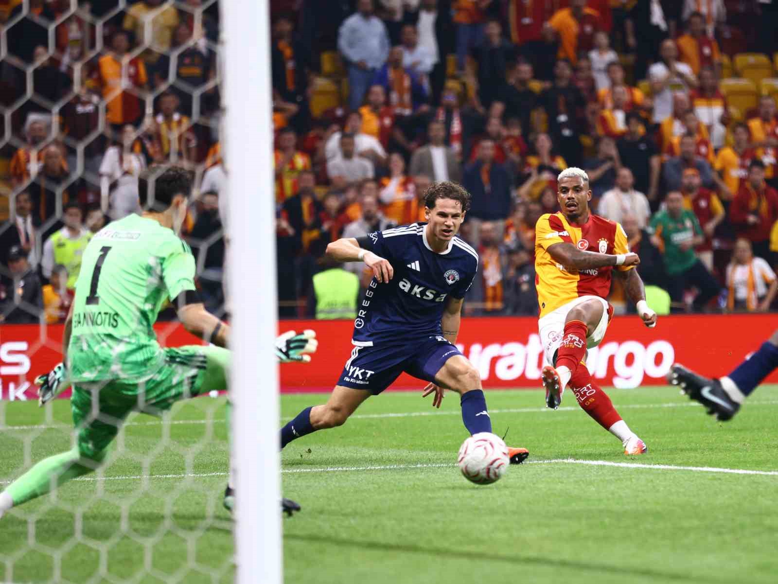 Trendyol Süper Lig: Galatasaray: 3 - Kasımpaşa: 1 (Maç sonucu)