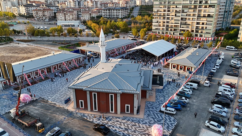 TBMM Başkanı Kurtulmuş: "Güçlü Türkiye hedefine yürümek için mutlaka toplumsal dayanışmamızı, toplumsal birliğimizi artırmak mecburiyetindeyiz"