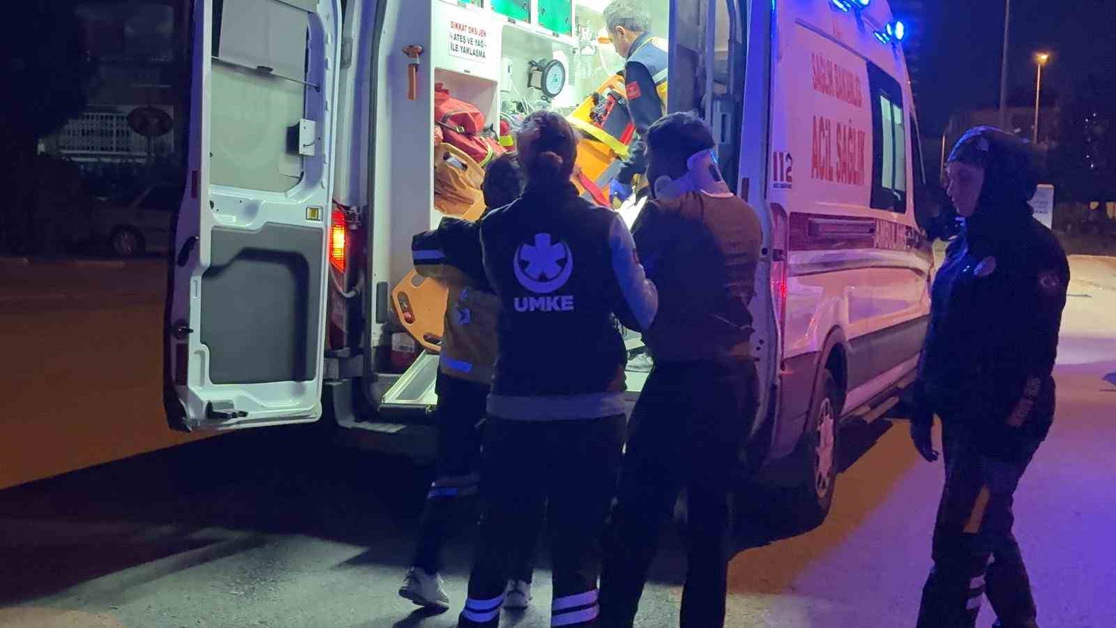 Kayseri’de hafif ticari araç SUV ile çarpıştı: 4 yaralı