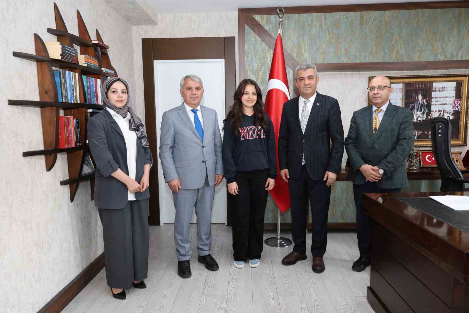Dünya üçüncülüğüyle gururlandıran başarı