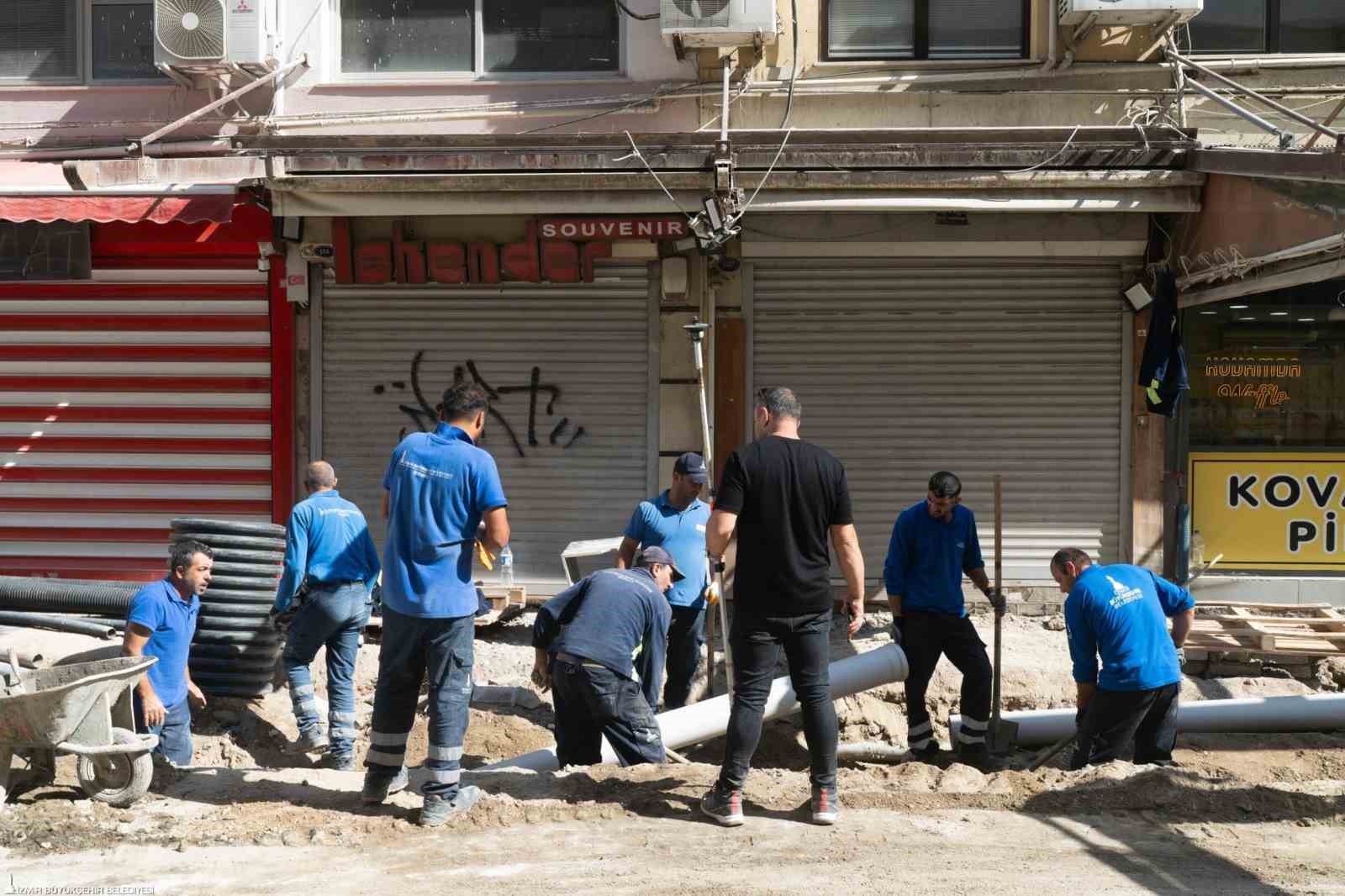 Kıbrıs Şehitleri Caddesi’nin zemini yenileniyor