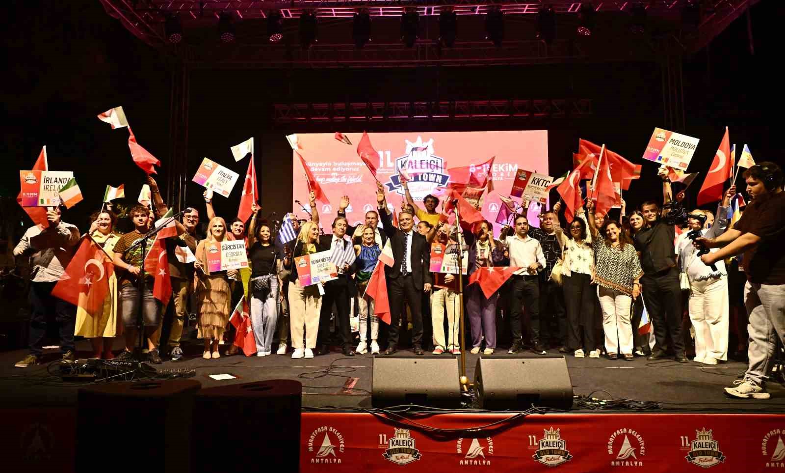 Kaleiçi’nde karnaval havası esti